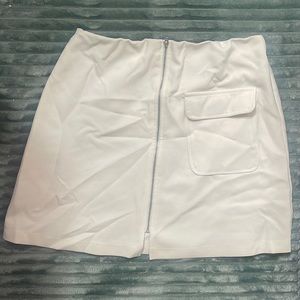 NWOT Off white mini skirt
